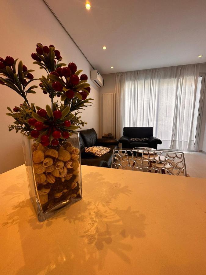 App Avec Jardin Dans Un Hotel แกมมาร์ท ภายนอก รูปภาพ